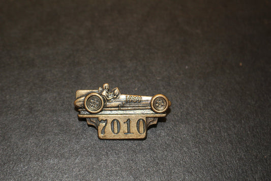 1959 Indianapolis 500 Bronze Pit Badge #7010 - Vintage Indy Sports
