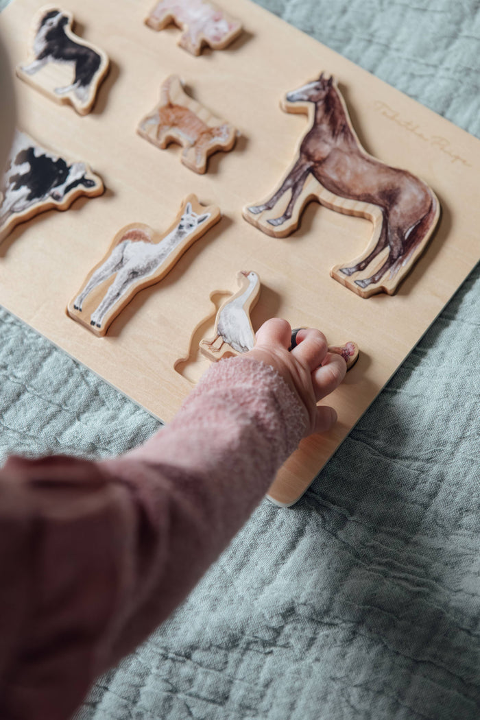 Paige Tate Farm Animals Wooden Puzzle: A Tabitha Paige Puzzle